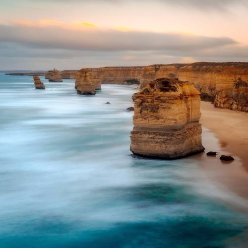 Avec un filtre ND1000 le paysage change complètement de lecture.

En réduisant la lumière, il devient possible d’allonger le temps de pose de plusieurs secondes, voire davantage, pour lisser le mouvement de l’eau et simplifier la scène.
Résultat : la mer devient plus douce, les falaises ressortent davantage et l’image gagne en force t en sérénité.

Le filtre ND1000 est un incontournable pour celles et ceux qui veulent explorer la pose longue et créer des ambiances plus minimalistes directement à la prise de vue.

📸 @in_focus_studios 

#kasefiltersfrance #nd1000 #kasefiltersglobal